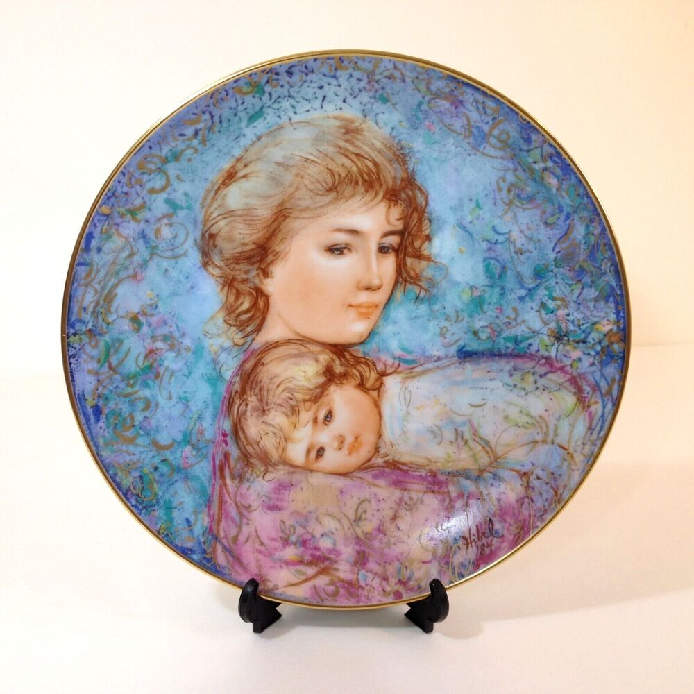 Vintage 1984 Edna Hibel Mother's Day Plate "Abby and Lisa" by Knowles w 22k gold